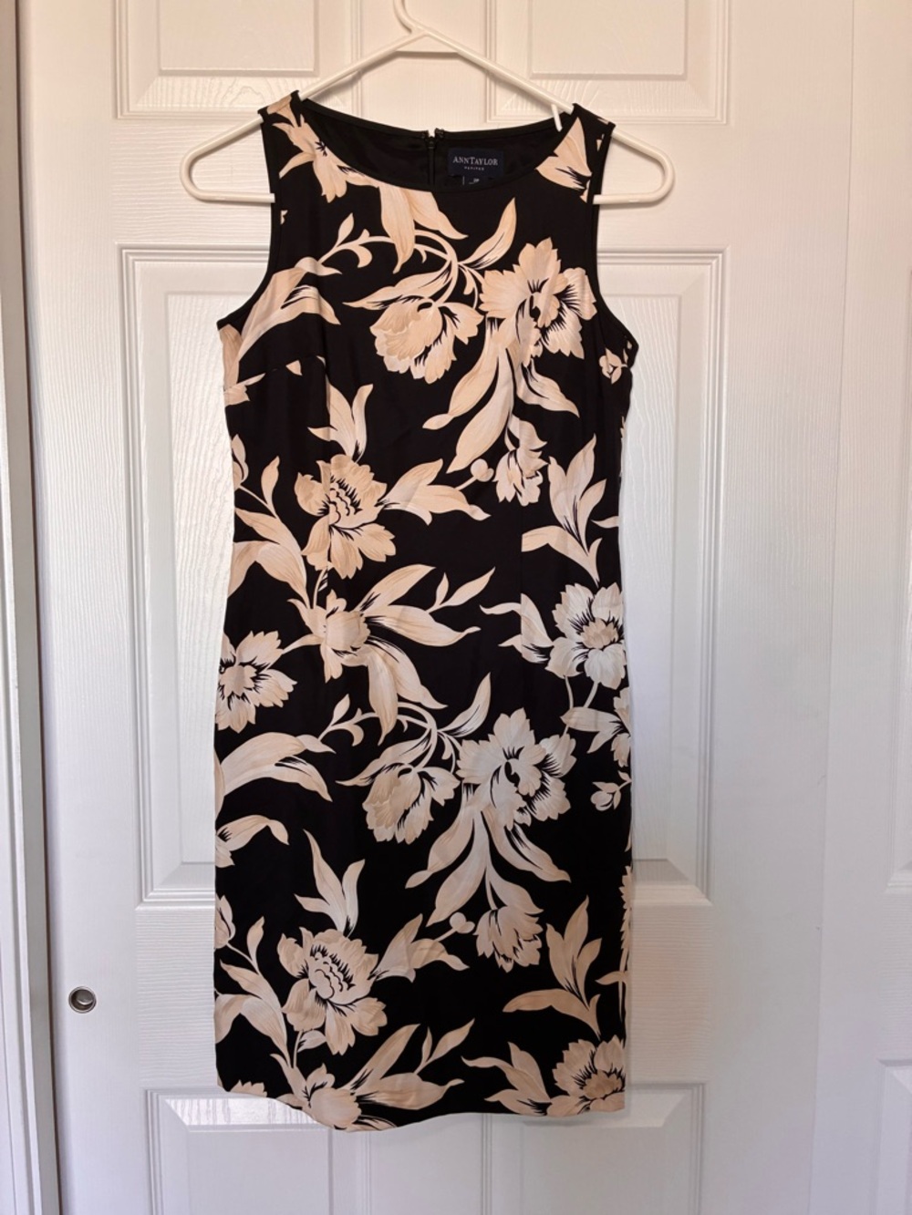 Ann Taylor Silk Sheath Dress Black and Beige Floral Print Sleeveless Lined Sz 2P